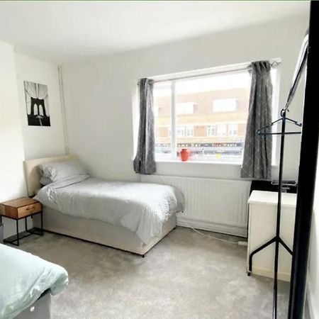 4 Bedroom Property Close To The Harry Potter Studio And Watford Junction 외부 사진